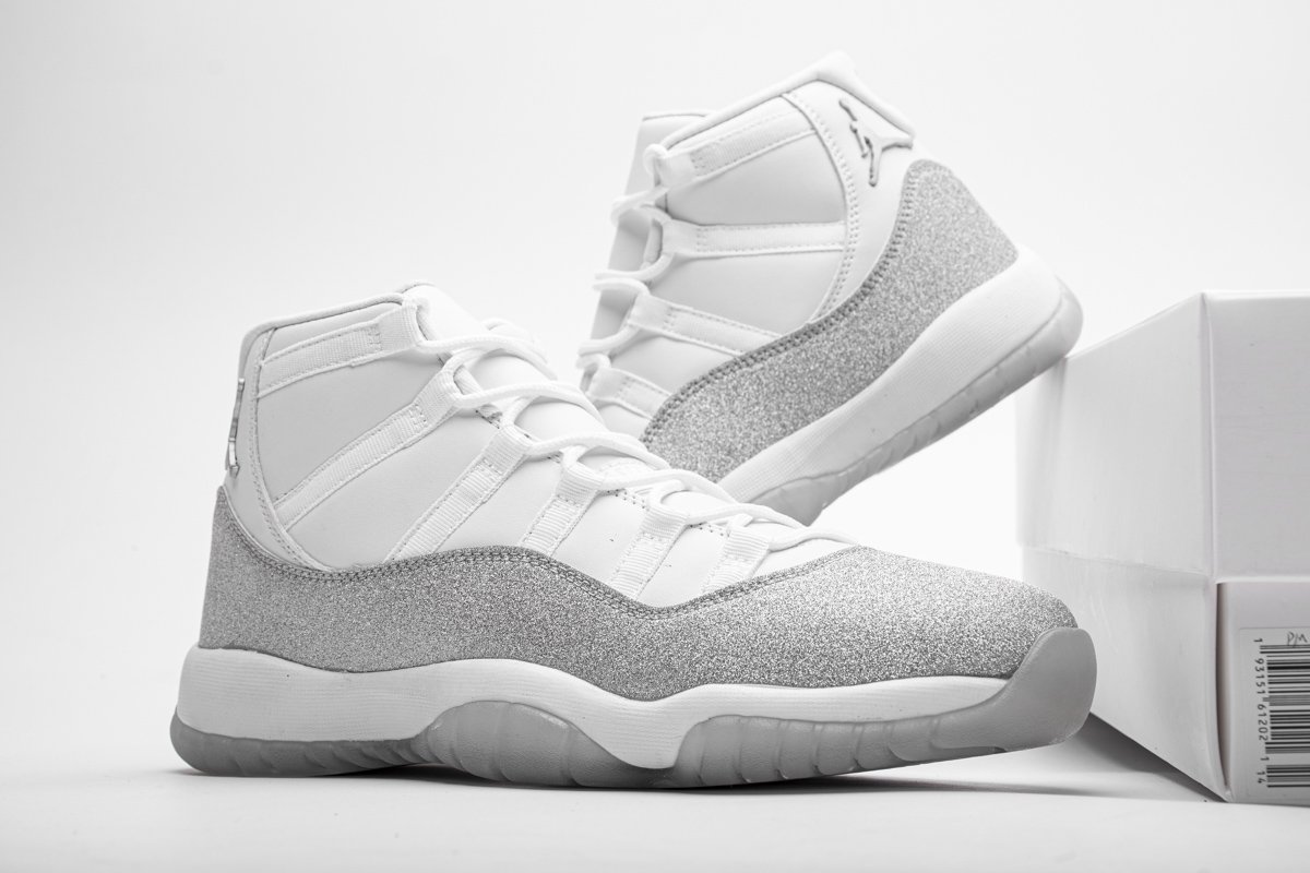 AR0715-100 WMNS Air Jordan 11 Retro White Metallic Silver