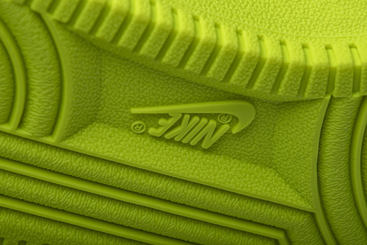 AO4606-700 OFF White X Air Force 1 Low Volt