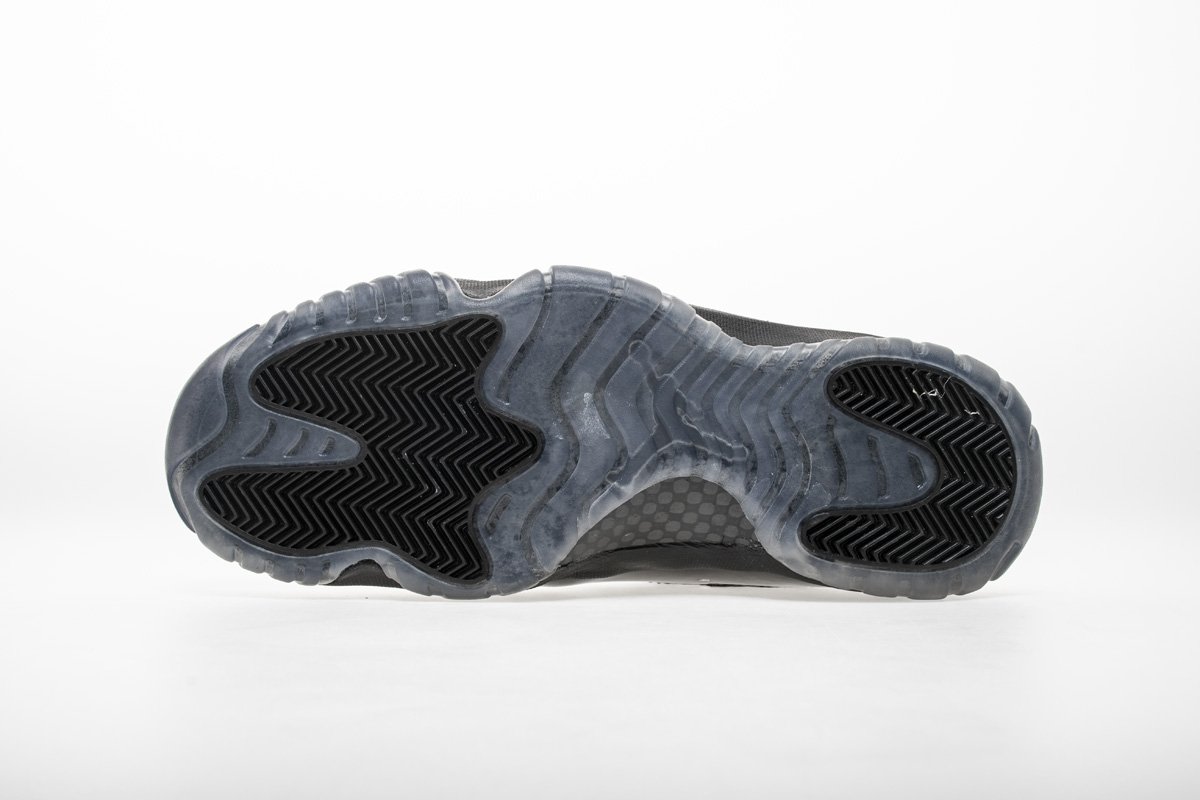Air Jordan 11 “Cap and Gown” 378037-005