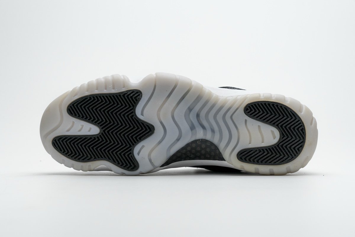 528895-010 Air Jordan 11 Retro Low “Barons”