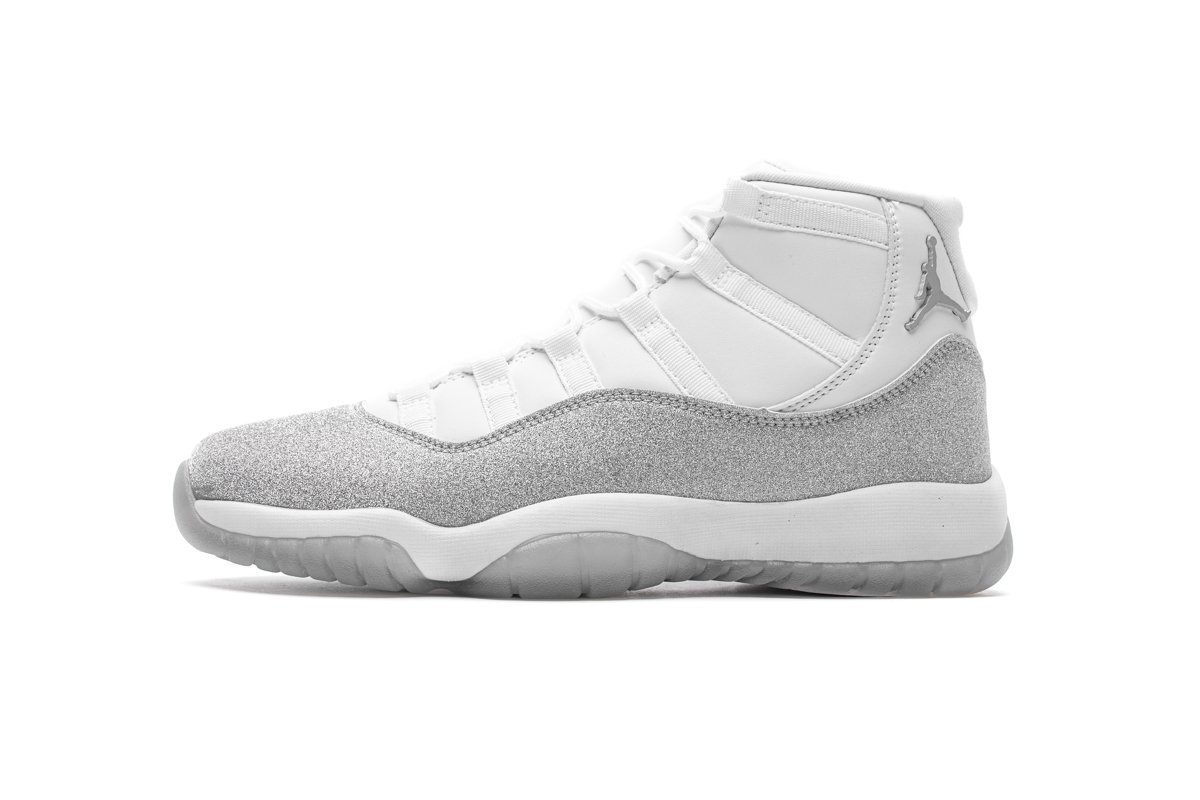 AR0715-100 WMNS Air Jordan 11 Retro White Metallic Silver