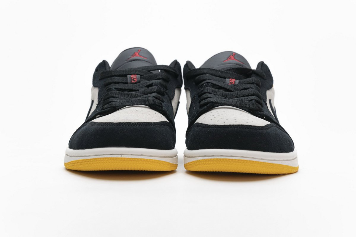 Air Jordan 1 Low University Gold 553558-127