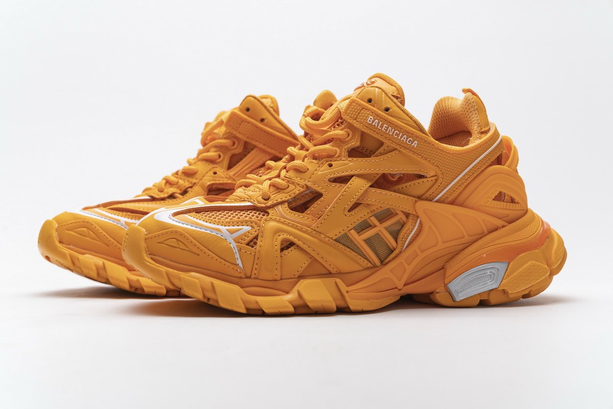 568615 W2GN5 5817 Blenciaga Track 2 Sneaker Orange