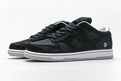 CZ5127-001 Medicom x Nike SB Dunk Low“BE@RBRICK”