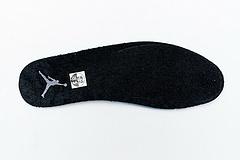 CU1110-010 Air Jordan 4 Retro “Black Cat”