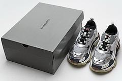 541624 w06e2 7320 Ba*len*cia*ga triple s grey silver