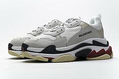 541624 w06e2 1790 Ba*len*cia*ga triple s white dark grey red