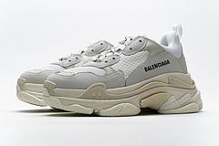 483546 w06f1 9000 Ba*len*cia*ga triple s white