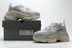 483546 w06f1 9000 Ba*len*cia*ga triple s white