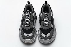 483546 w06f1 0841 Ba*len*cia*ga triple s black grey silver