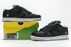 CZ5127-001 Medicom x Nike SB Dunk Low“BE@RBRICK”