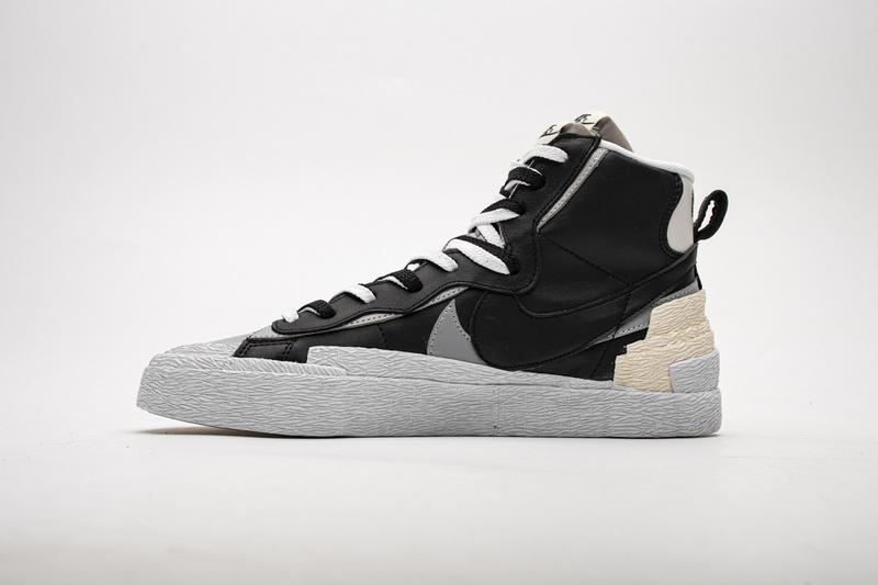 BV0072-002 Sacai x Nike Blazer Mid Black Grey