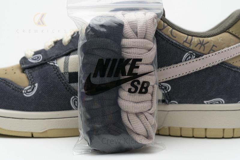 350 Travis Scott x Nike SB Dunk Low