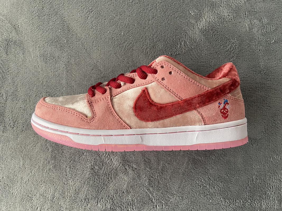 Strange Love x Nike SB Dunk Low Pro