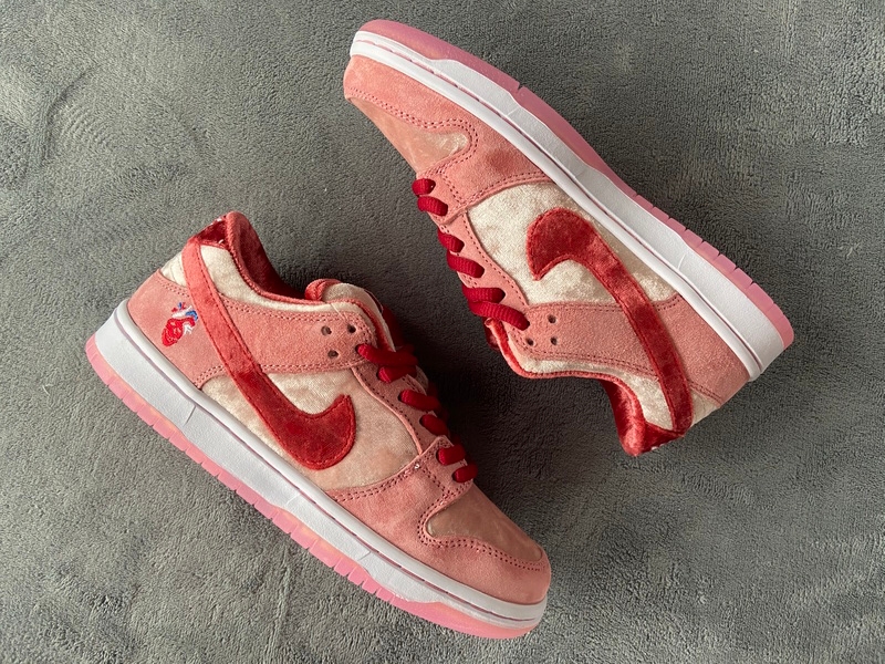 Strange Love x Nike SB Dunk Low Pro