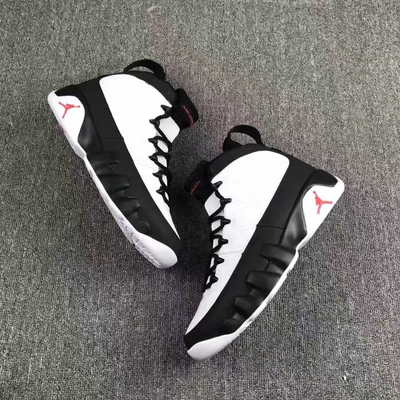 Air Jordan 9 OG “Space Jam” 302370-112