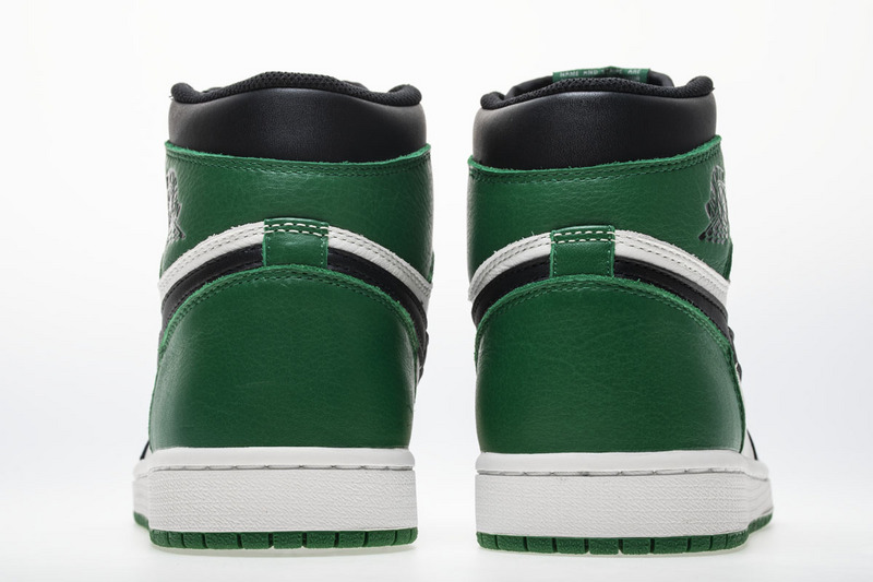 Air Jordan 1 High OG “Pine Green” 555088-302