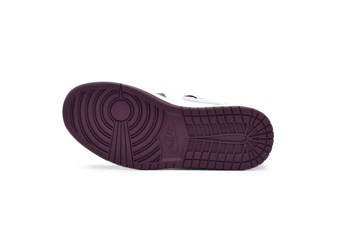 555088-611 Air Jordan 1 High OG Bordeaux