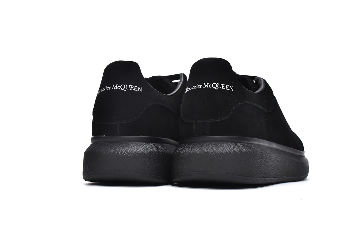 Ale*d*r M*Q*en Sneaker Black