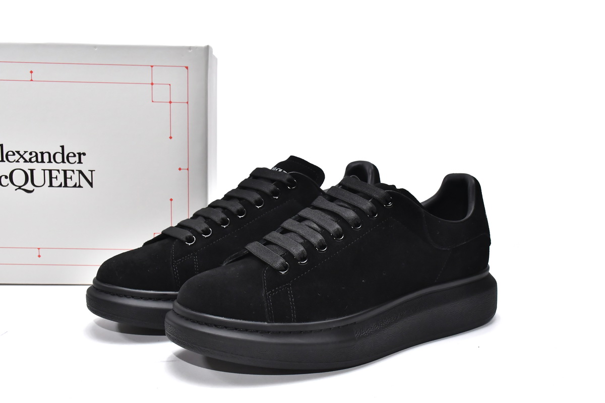 Ale*d*r M*Q*en Sneaker Black