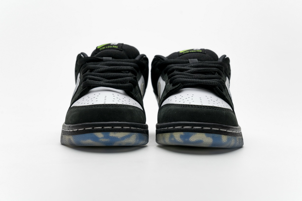 SB DUNK LOW PRO OG QS “Panda Pigeon”