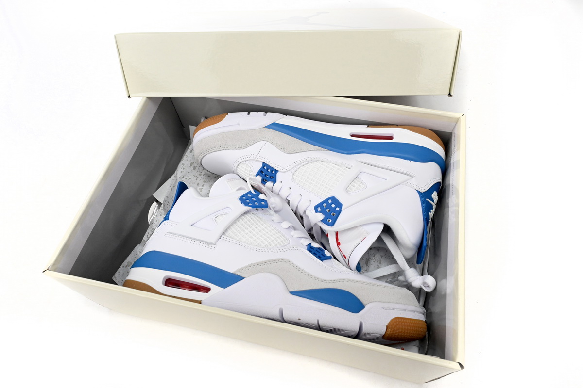 Nike SB x Air Jordan 4 White Blue